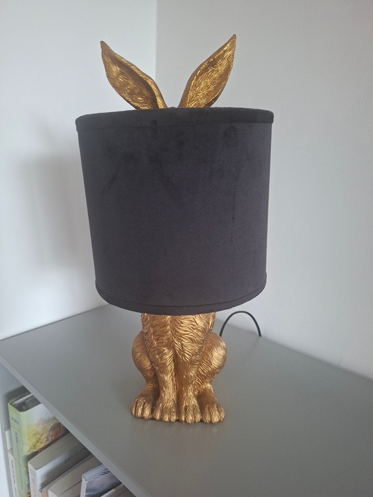 Gouden Konijn Tafellamp met Zwarte Kap - Landelijke Stijl, Verzenden, Zo goed als nieuw, Sfeerlamp