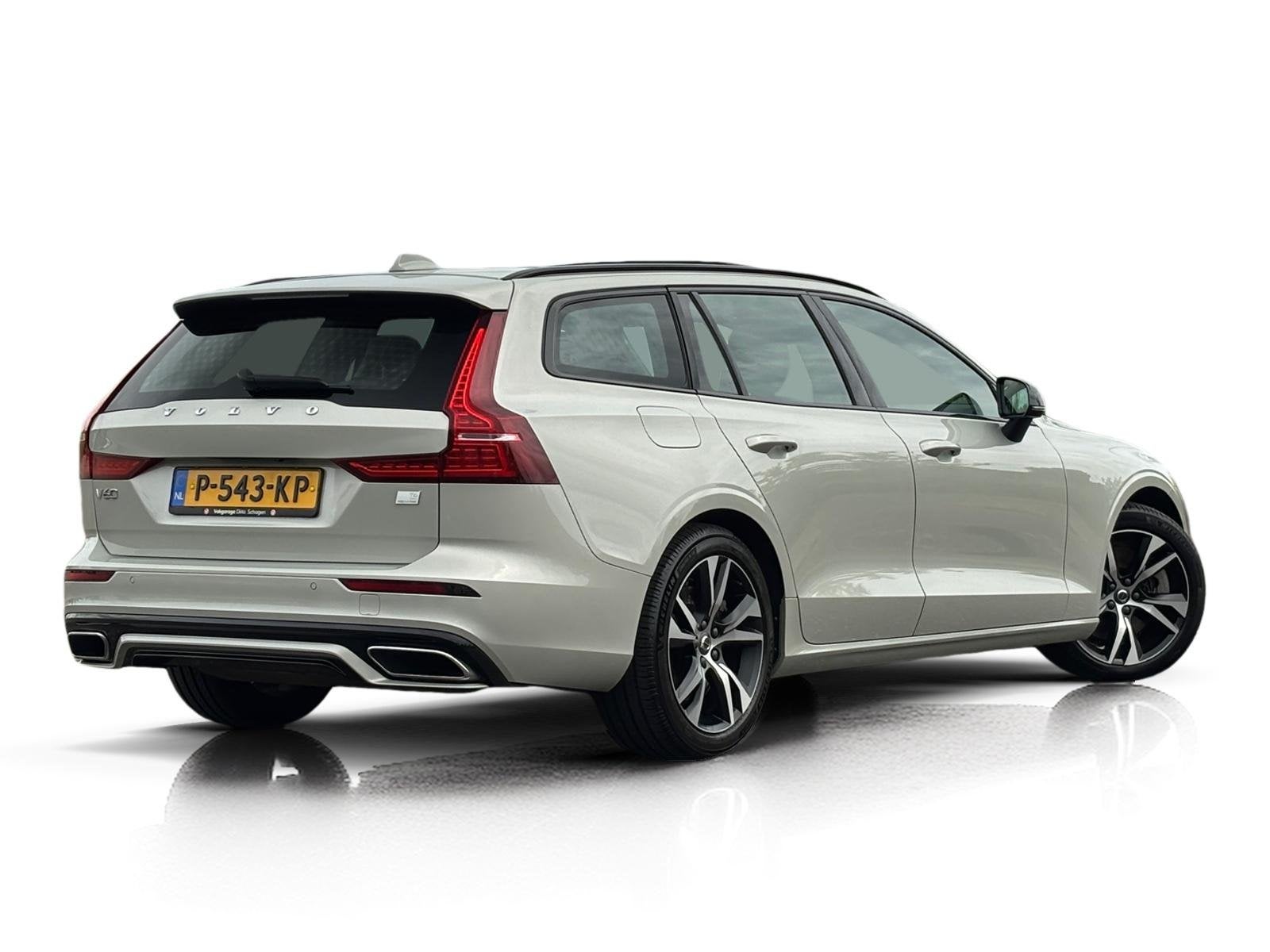 Volvo V60 2.0 T6 PHEV AWD Plus Dark Long Range ✅ Pano ✅, Automaat, Gebruikt, Euro 6, 4 cilinders