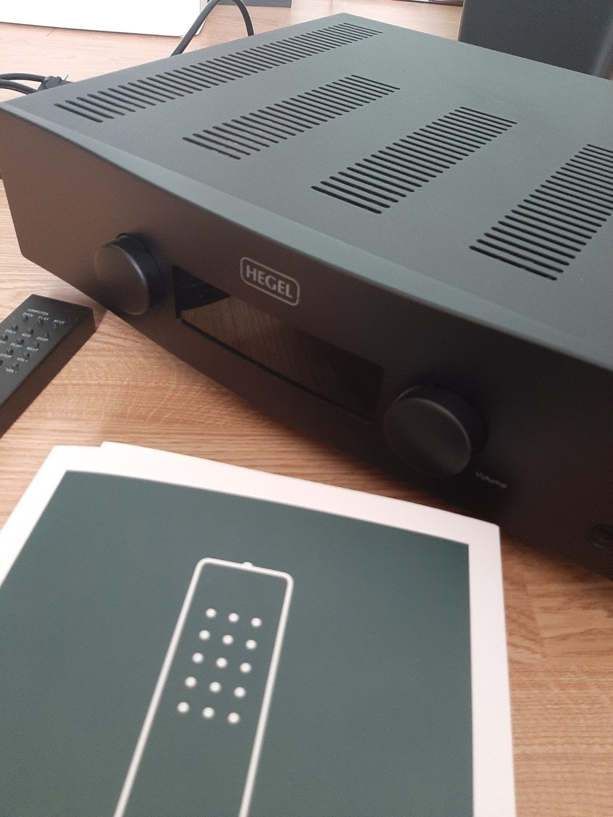 HEGEL H190  incl  zekering upgrade en netsnoer  upgrade, Audio, Tv en Foto, Versterkers en Receivers, Ophalen of Verzenden, Zo goed als nieuw