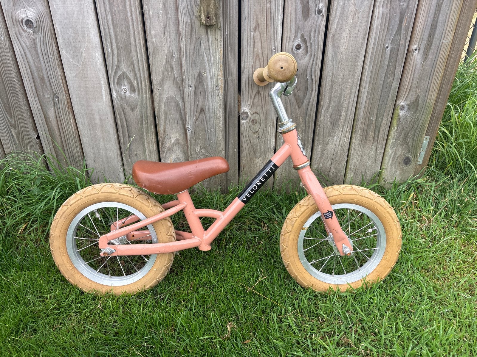 Veloretti loopfiets in roze - Zo goed als nieuw, Ophalen, Zo goed als nieuw, Minder dan 16 inch