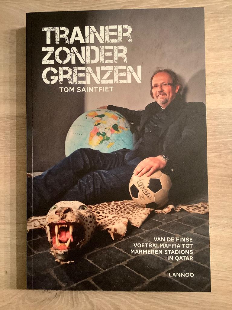 Tom Saintfiet - Trainer zonder grenzen, Boeken, Sportboeken, Nieuw, Balsport, Ophalen of Verzenden