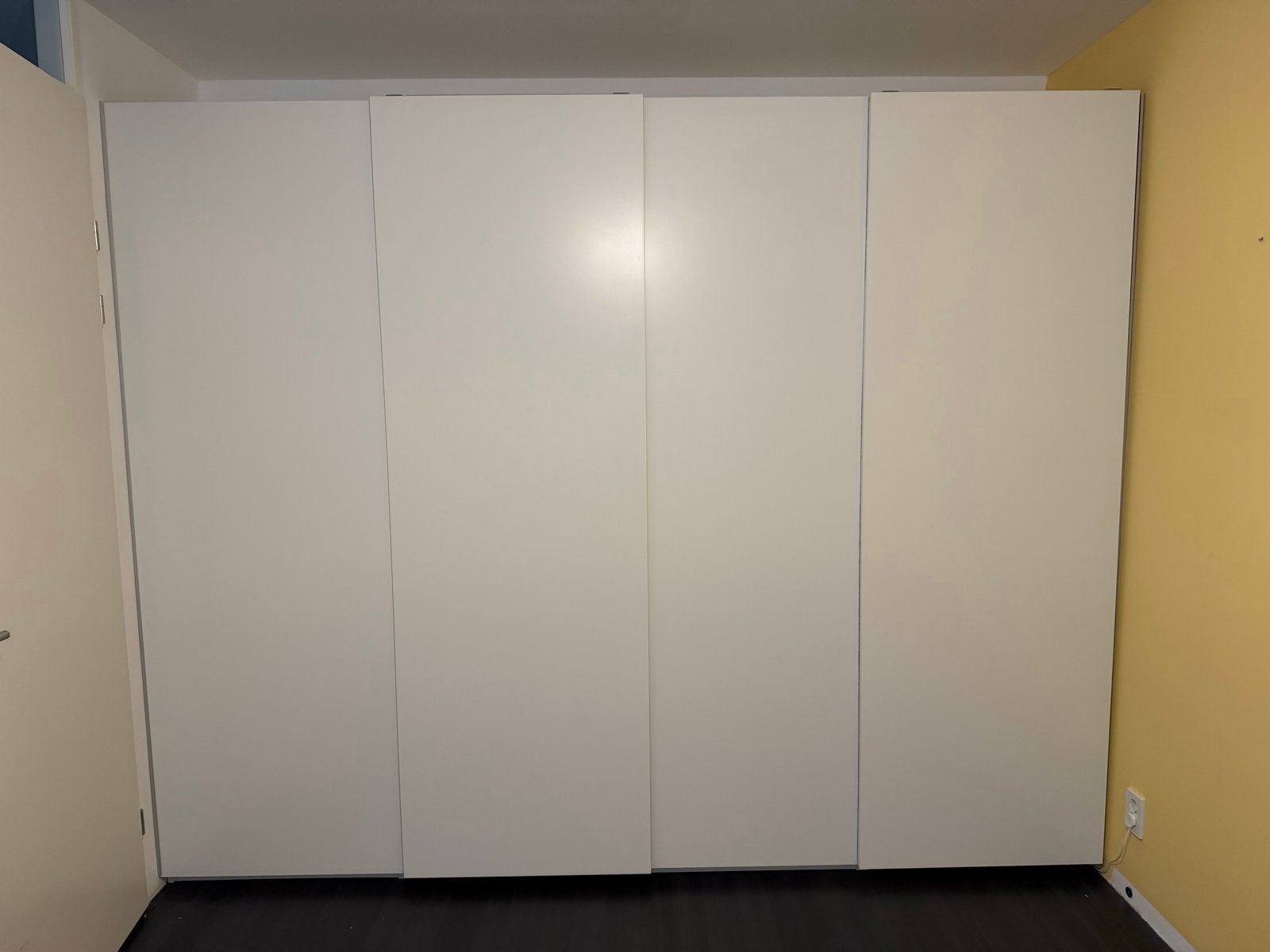 IKEA Pax kledingkast met schuifdeuren en verlichting, Huis en Inrichting, Kasten | Kledingkasten, Ophalen, 200 cm of meer, Zo goed als nieuw