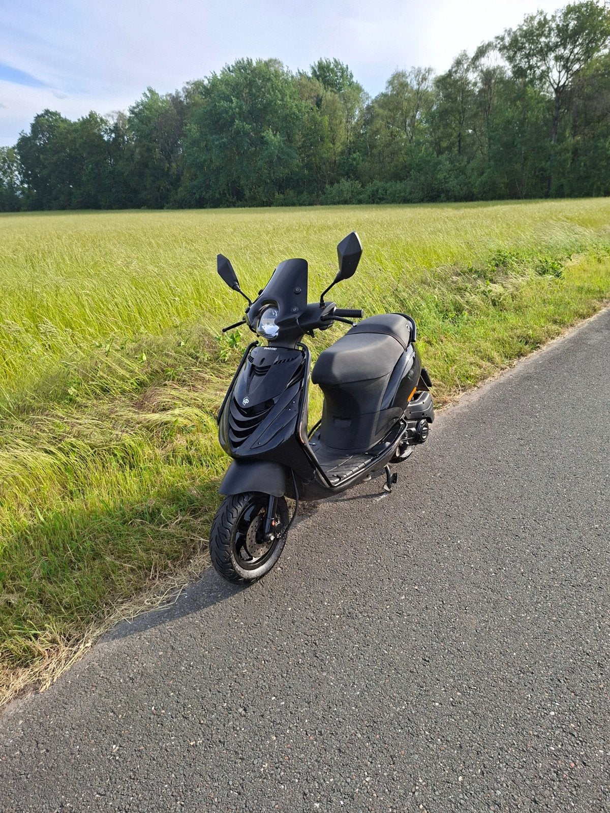 Piaggio Zip 4T Zwart - Rijdt goed, 58km/u, Fietsen en Brommers, Ophalen, Zip, Zo goed als nieuw, Benzine