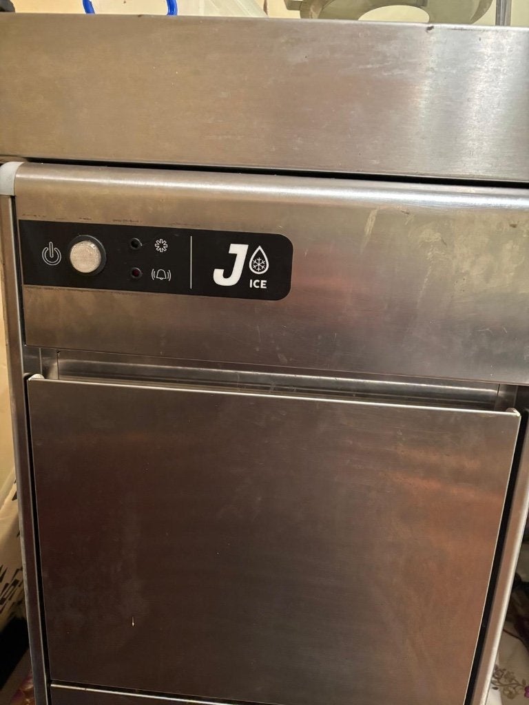 Ijsblokjesmachine, Witgoed en Apparatuur, IJsmachines, Ophalen, Zo goed als nieuw, Zelfvriezend