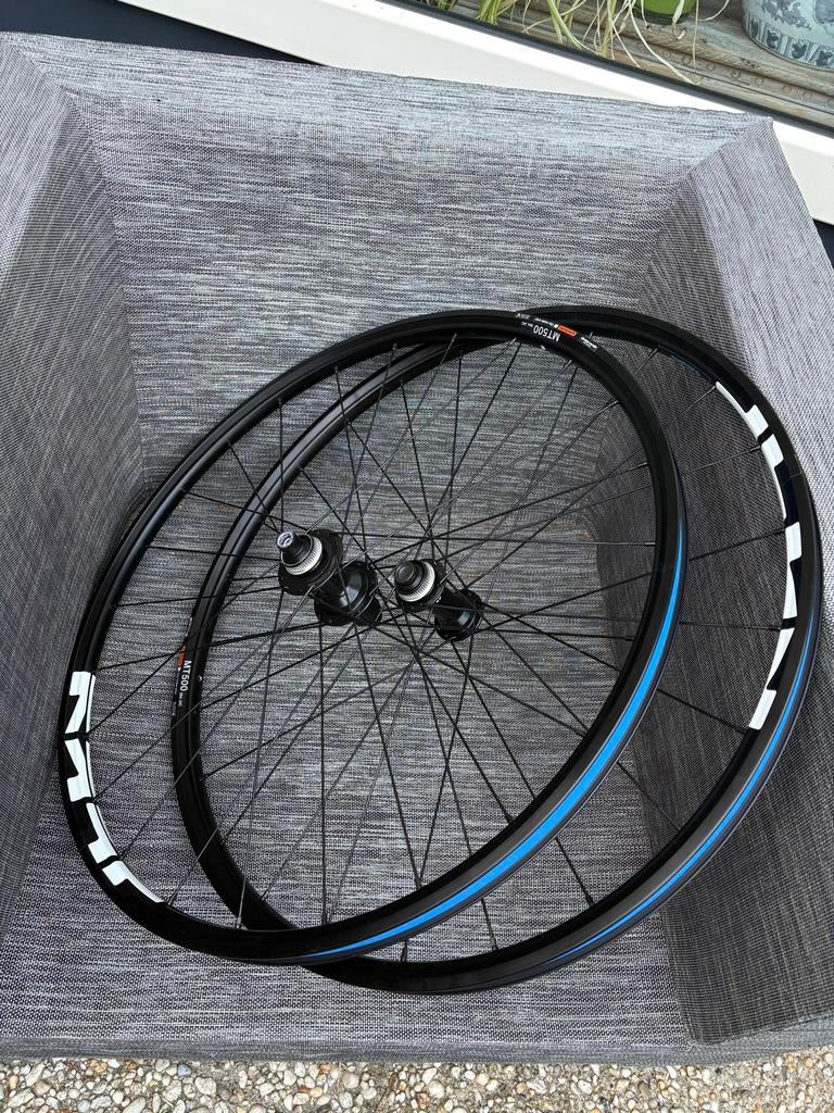 Shimano MT500 Wielset - Nieuw met Micro-Spline Body, Fietsen en Brommers, Fietsonderdelen, Nieuw, Aluminium, Mountainbike, Ophalen