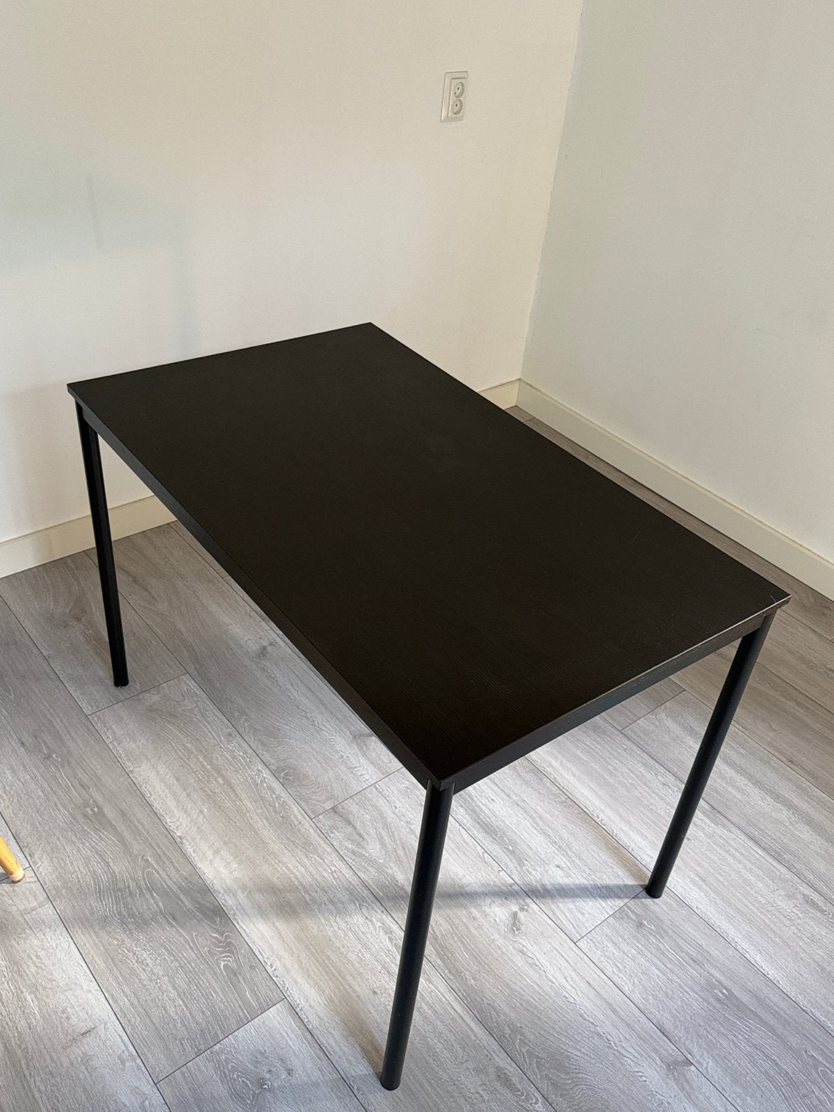 IKEA SANDSBERG eettafel - Zwart, 110x67 cm, Ophalen, 100 tot 150 cm, Tot twee personen, 50 tot 100 cm