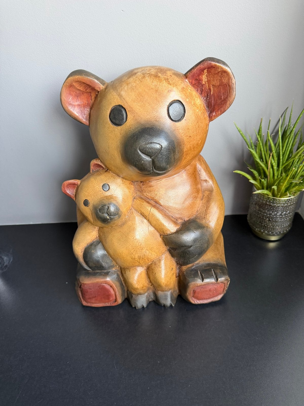 Vintage Houten Handgesneden Beeld van Twee Beren, Antiek en Kunst, Ophalen of Verzenden, 20 - 50 cm, Beeld, Hout