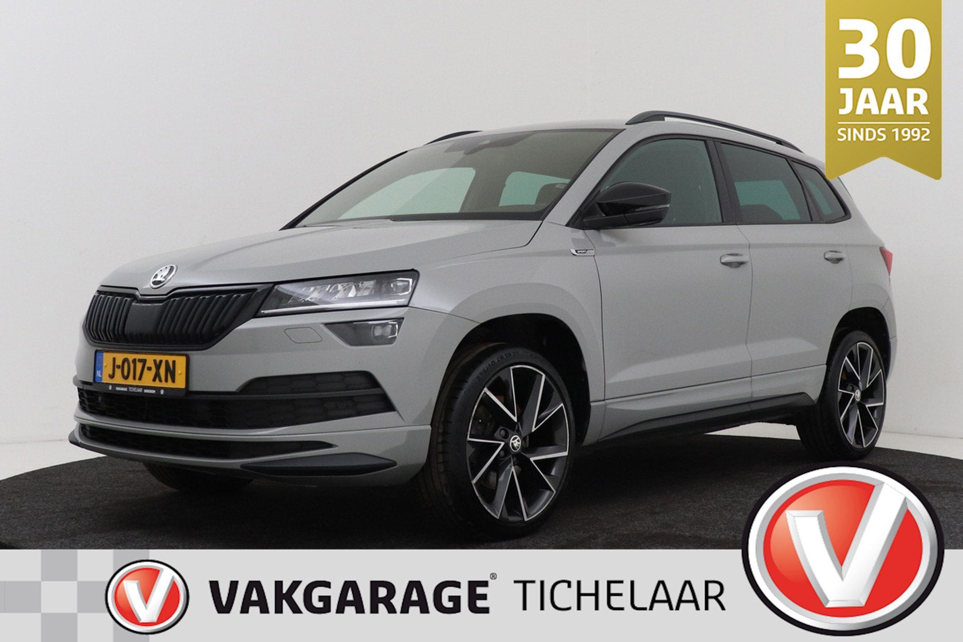 Skoda Karoq 1.5 TSI Sportline Business | Uitklap Trekhaak |, Auto's, Stof, 4 cilinders, 150 pk, Adaptive Cruise Control