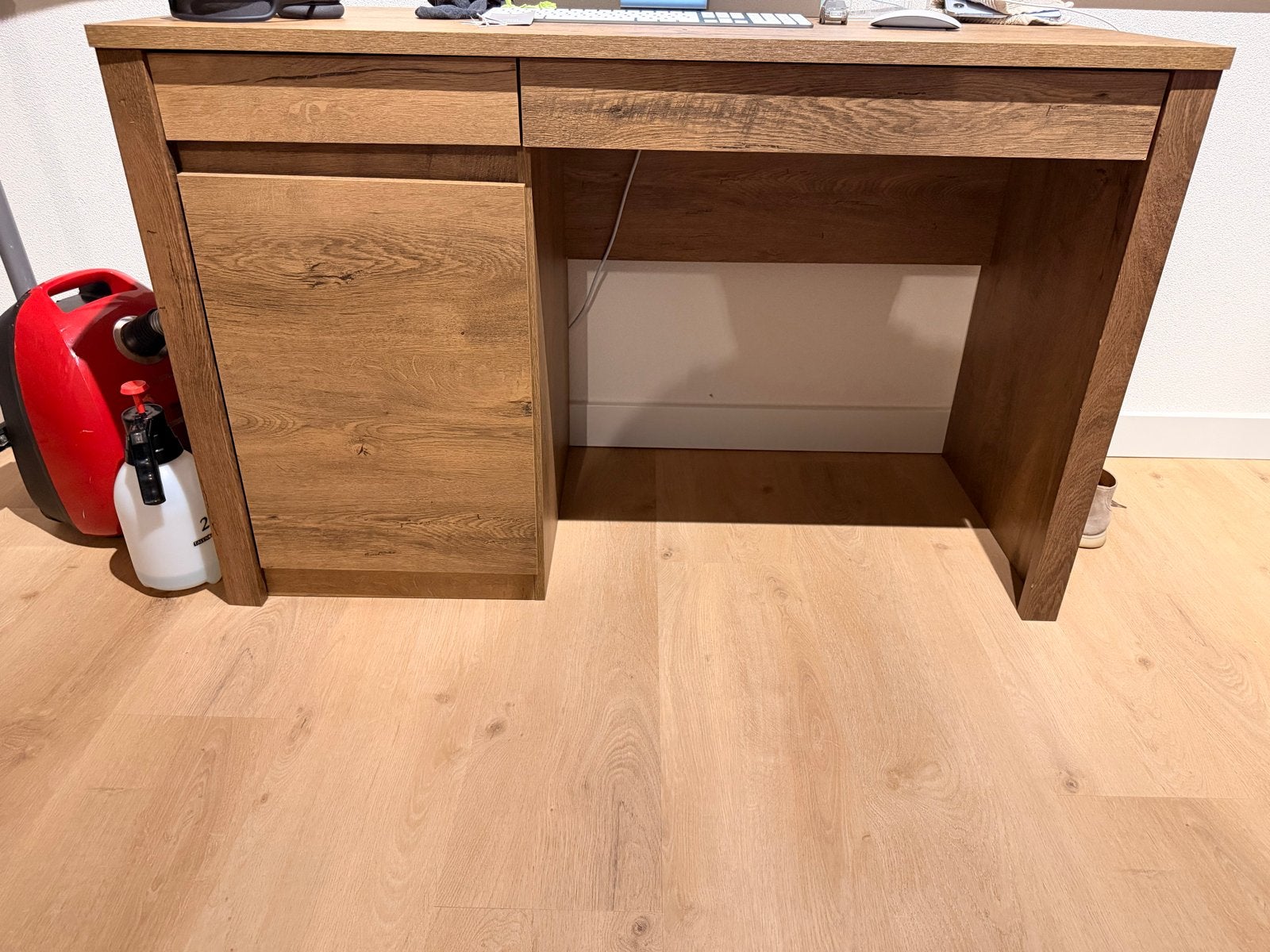 Stevig houten bureau met lades, GRATIS met bureaustoel, Ophalen, Gebruikt, Bruin, Computerbureau