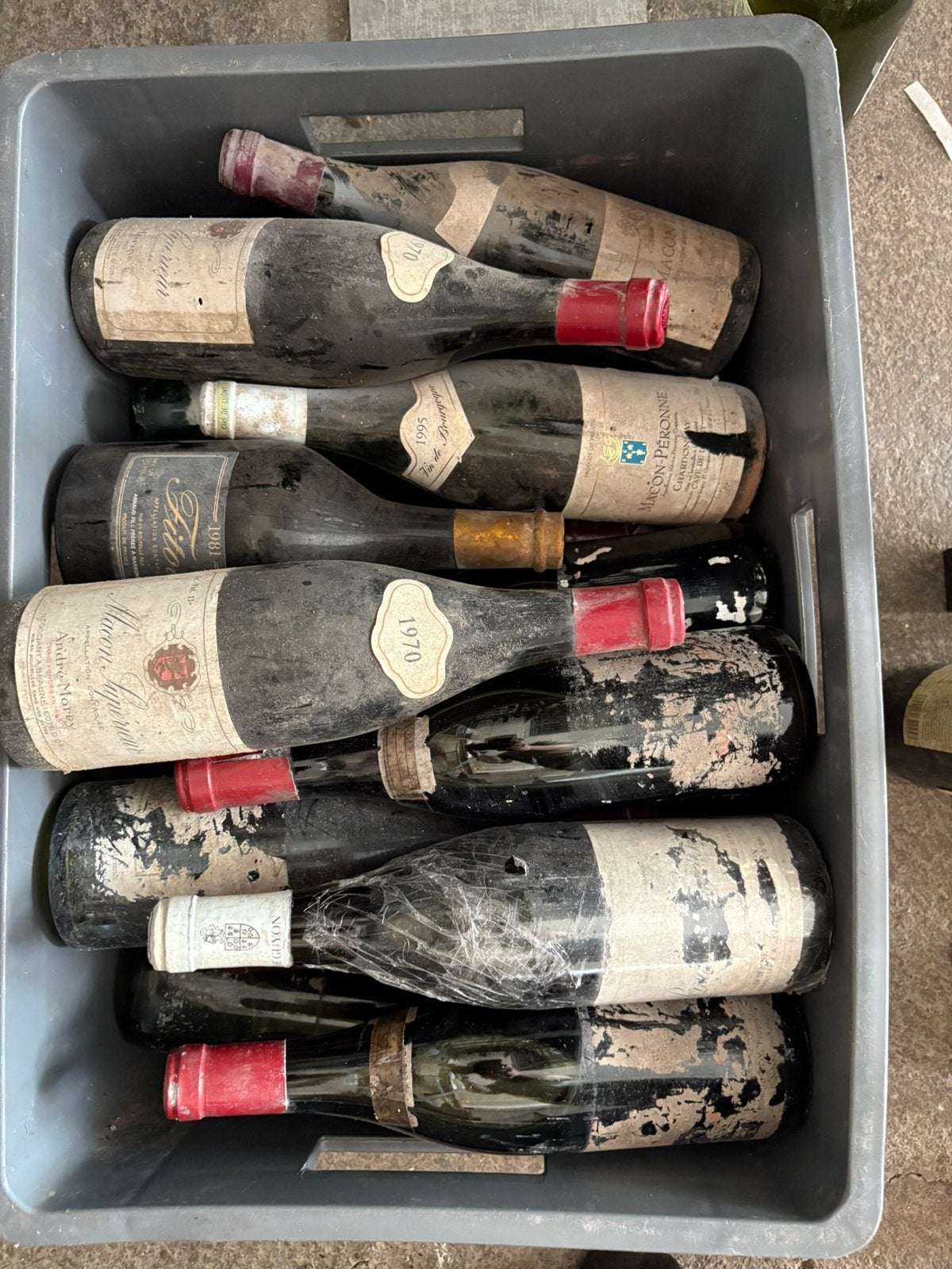 Krat wijn veel bourgogne €25, Ophalen, Zo goed als nieuw, Frankrijk, Rode wijn