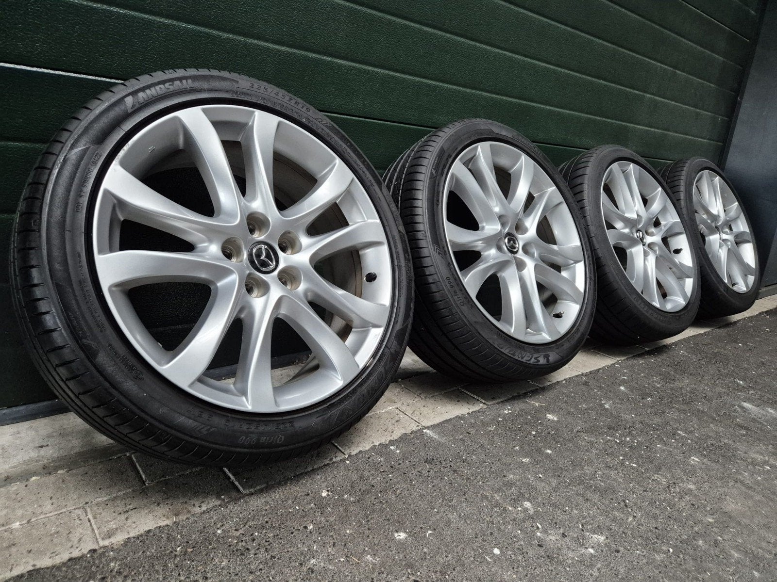 5x114.3/19 inch Orgineel Mazda Zomerset, Banden en Velgen, Ophalen, 19 inch, Zomerbanden