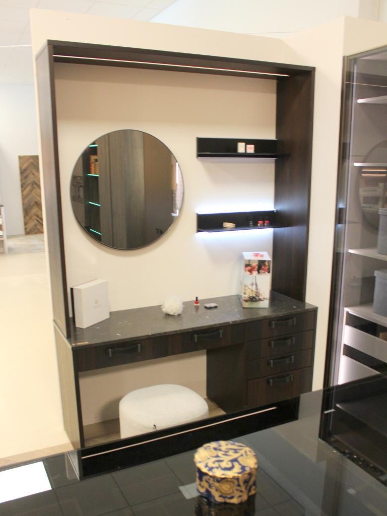 MB-7 PRONORM luxe walk-in closet / dressing showroommodel, 200 cm of meer, Info@pronorm.de, Nieuw, Pronorm Einbauküchen GmbH