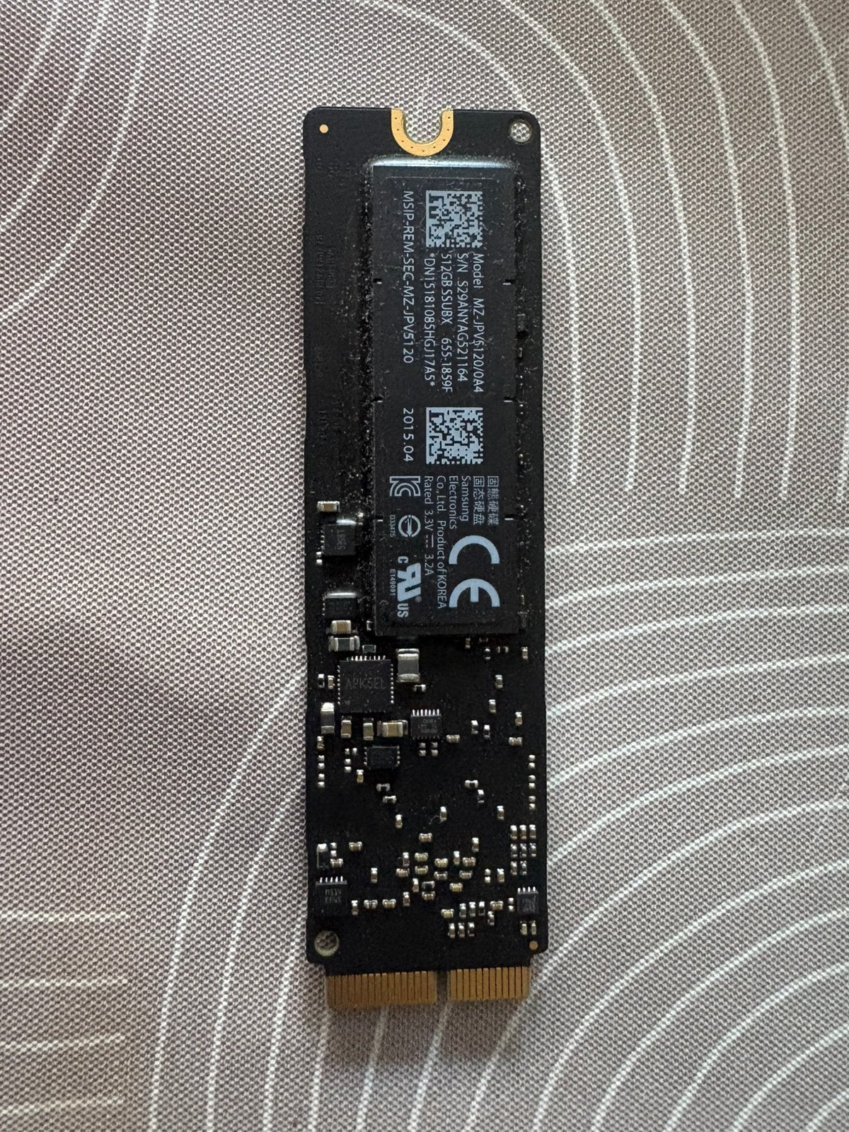 Apple 512gb ssd mz-jpv5120/0a4, Ophalen of Verzenden, Zo goed als nieuw, Laptop, Overige aansluitingen