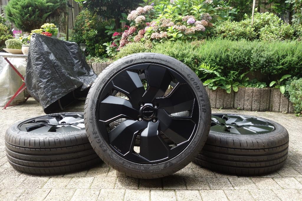Opel Mokka - Demo set Irmscher 19 inch velgen en banden, Auto-onderdelen, Banden en Velgen, Gebruikt, Banden en Velgen, Personenwagen