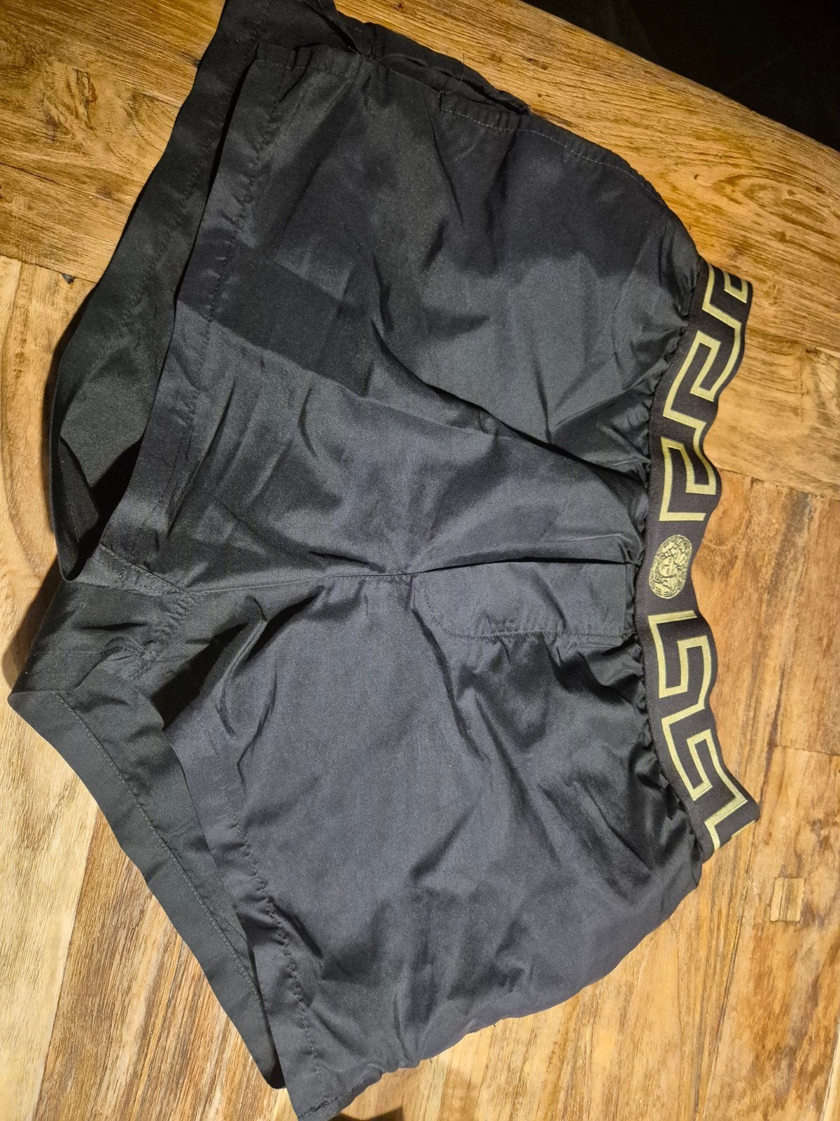 Versace zwemshort met gouden details - Maat M, Maat 48/50 (M), Zwart, Ophalen of Verzenden, Zwemshort