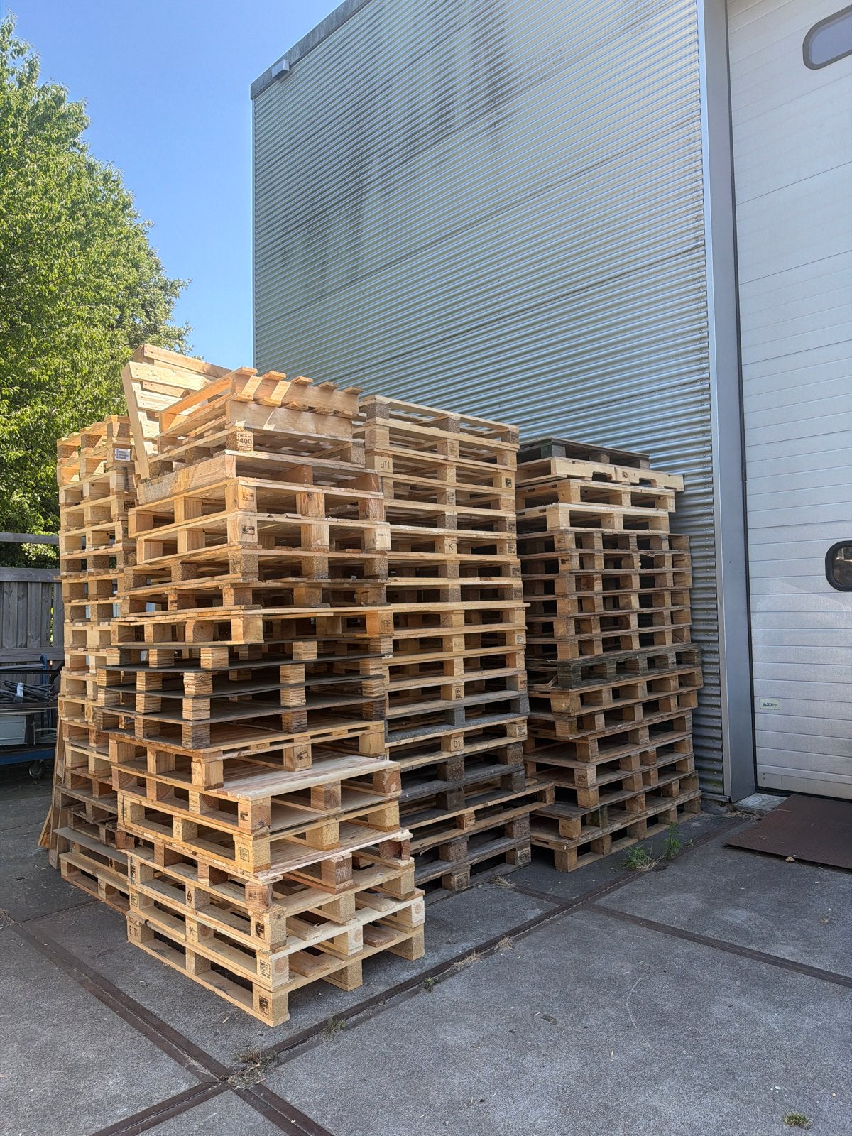 Grote partij gebruikte houten pallets €2 per stuk, Doe-het-zelf en Verbouw, Hout en Planken, Ophalen of Verzenden, Zo goed als nieuw