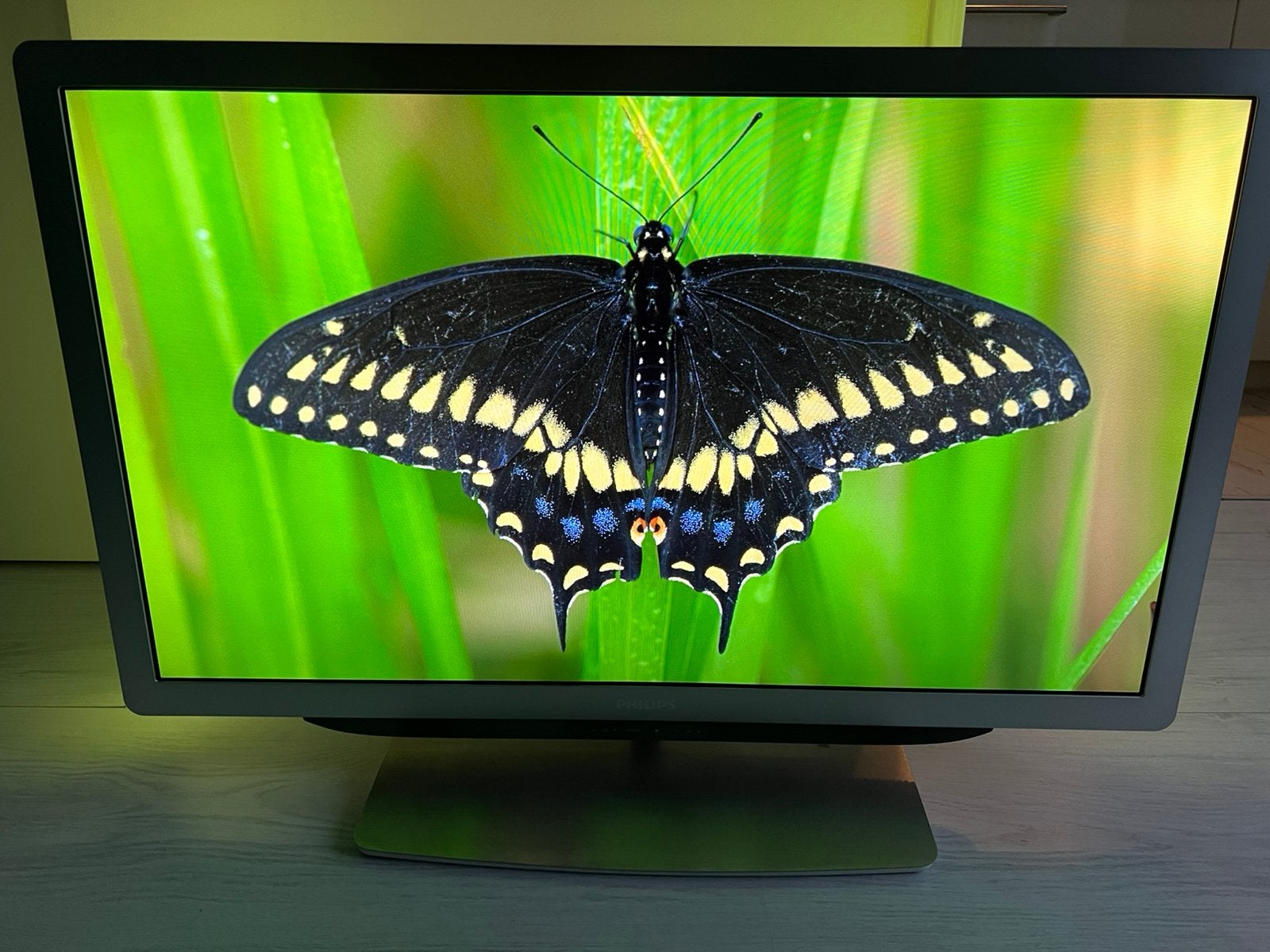 Lcd tv 94cm Philips HD -100%, Ophalen, Philips, LED, 80 tot 100 cm