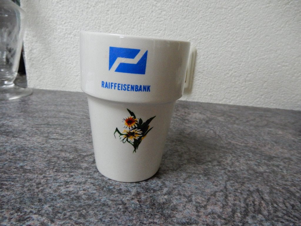 Beker, oud, Raiffeissenbank, gemerkt, Antiek en Kunst, Antiek | Keramiek en Aardewerk, Ophalen of Verzenden