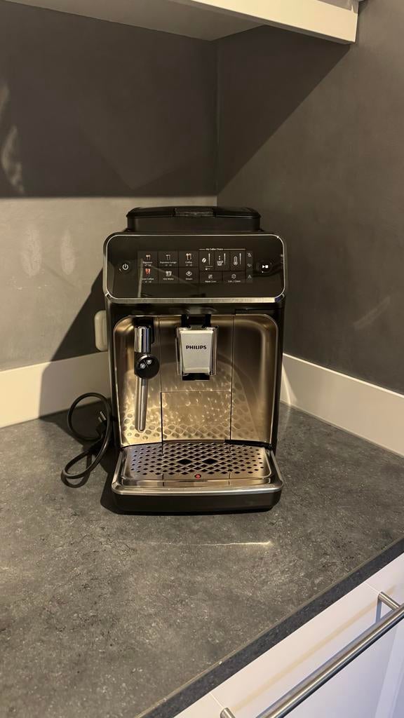 Philips EP3326/90 LatteGo 3300 Series, Witgoed en Apparatuur, Koffiezetapparaten, Afneembaar waterreservoir, Espresso apparaat