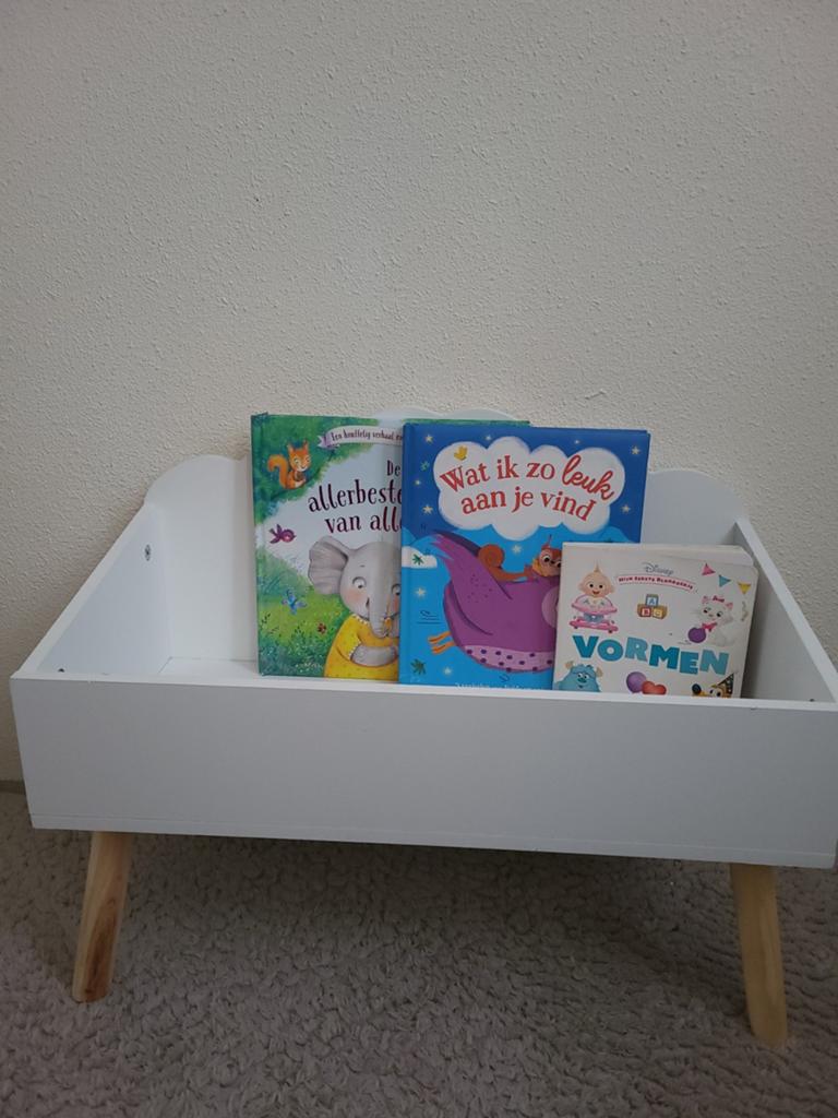 Witte wolken boekentafel / boekenrekje voor kinderkamer, Ophalen, Gebruikt, Tafel