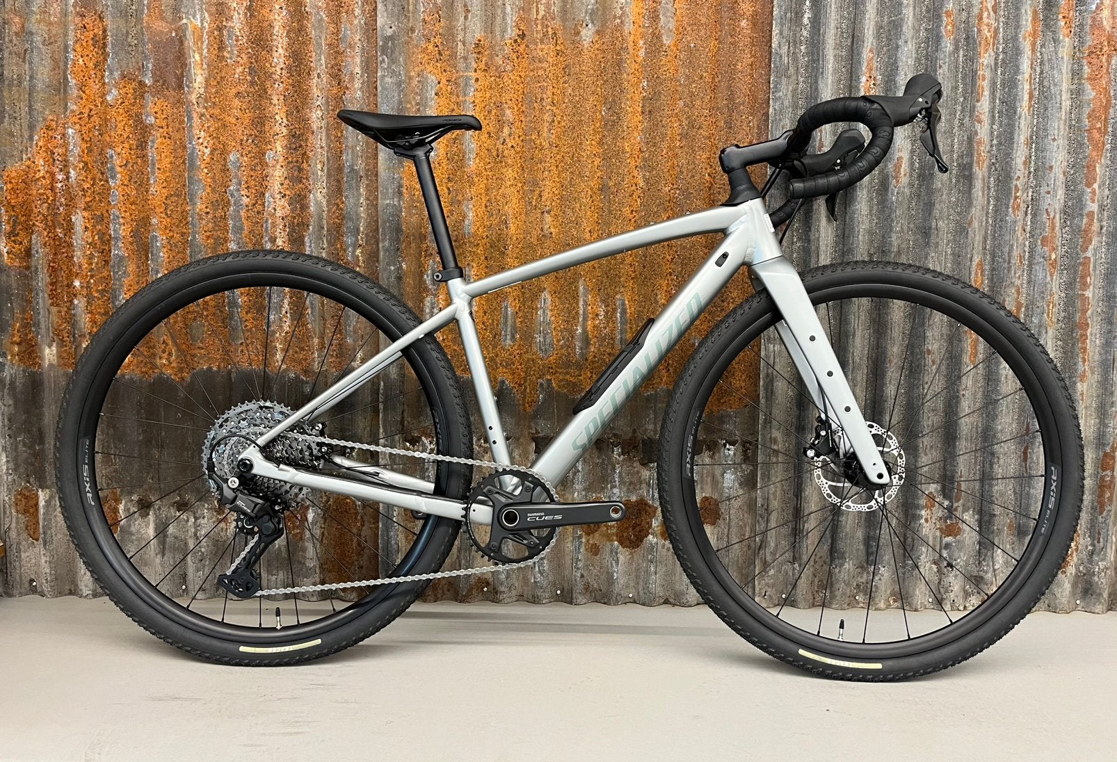 SPECIALIZED Diverge 4 Comp Alu  Shimano Cues 52 cm frame, 28 inch, 10 tot 15 versnellingen, 49 tot 53 cm, Schijfrem