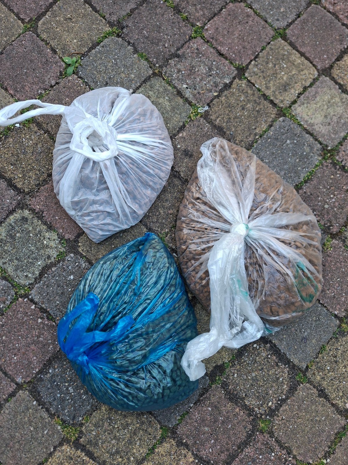 4 zakken kattenvoer. Voor een reep chocola ;) (puur), Dieren en Toebehoren, Dierenvoeding, Ophalen
