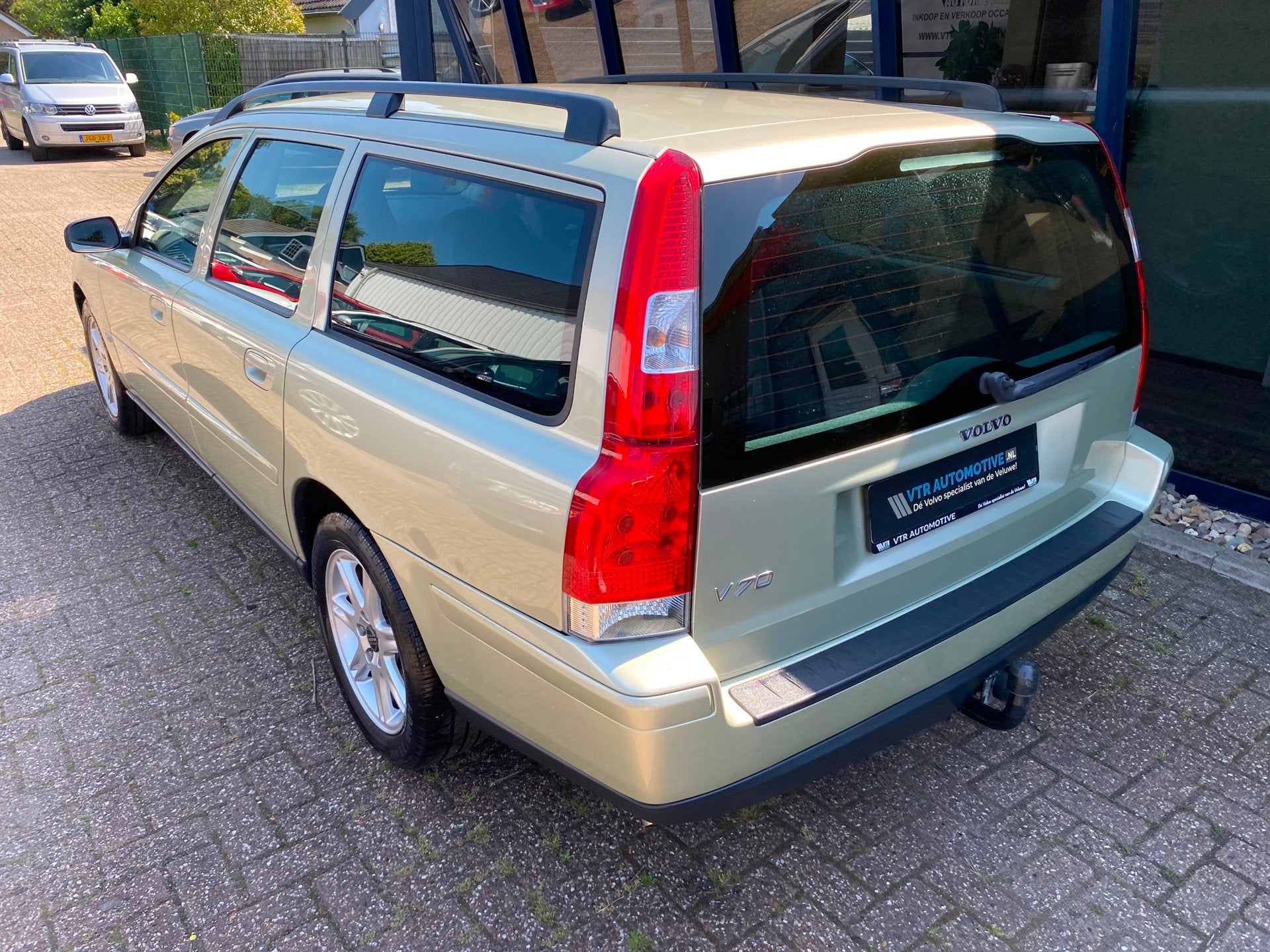 Volvo V70 2.4 Kinetic 93.442KM!, Voorwielaandrijving, Zwart, Bruin, Leder en Stof