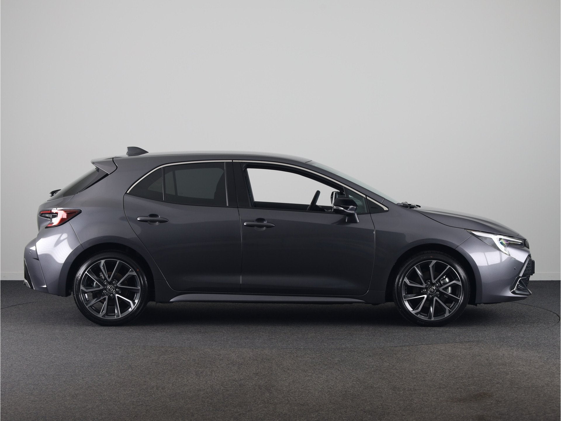 Toyota Corolla Hybrid 180 Executive | Direct leverbaar! | Re, Auto's, 12 maanden, 450 kg, 4 cilinders, Corolla