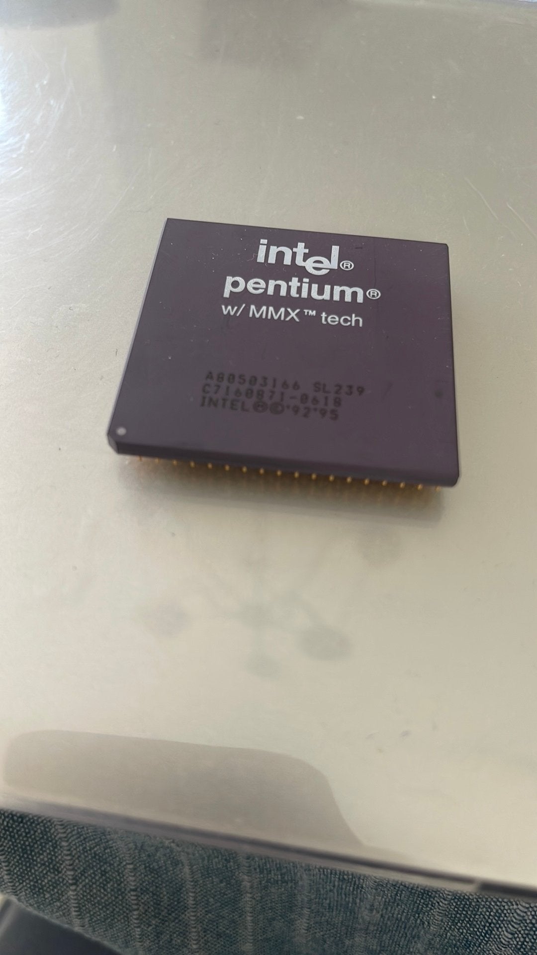 Intel pentium w/ MMX tech processor / CPU, Ophalen of Verzenden, Refurbished, Overige, Minder dan 2 Ghz