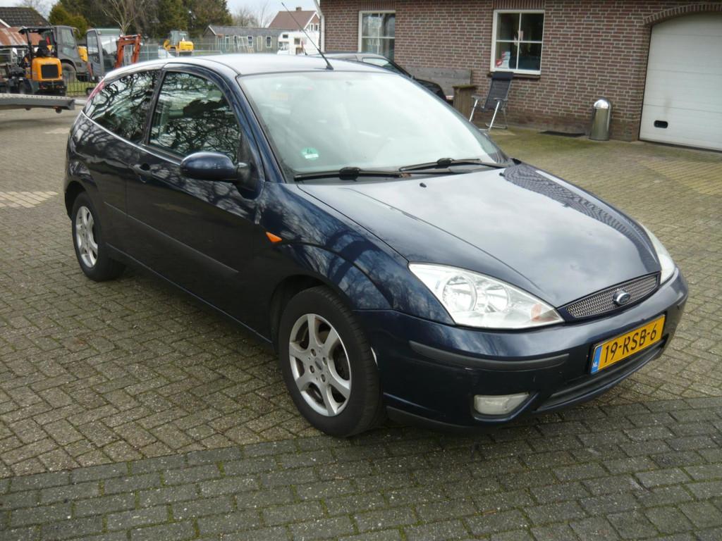 Ford Focus 1.6-16V Futura, Auto's, 1596 cc, Gebruikt, Blauw, Bedrijf