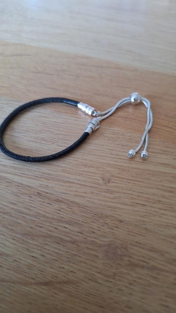Pandora armband zilver met leer verstelbaar, zonder bedel, Ophalen of Verzenden, Zo goed als nieuw, Zilver, Zilver