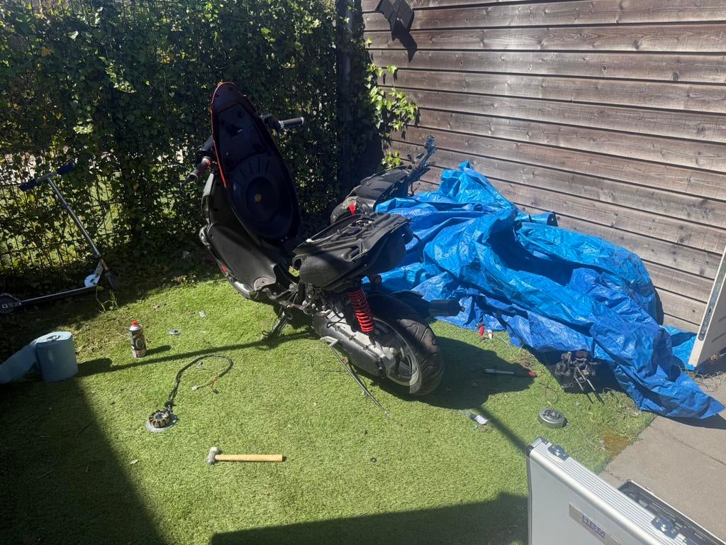 Aprilia sr50, Fietsen en Brommers, Brommers | Overige merken, Gebruikt, Maximaal 45 km/u, Ophalen