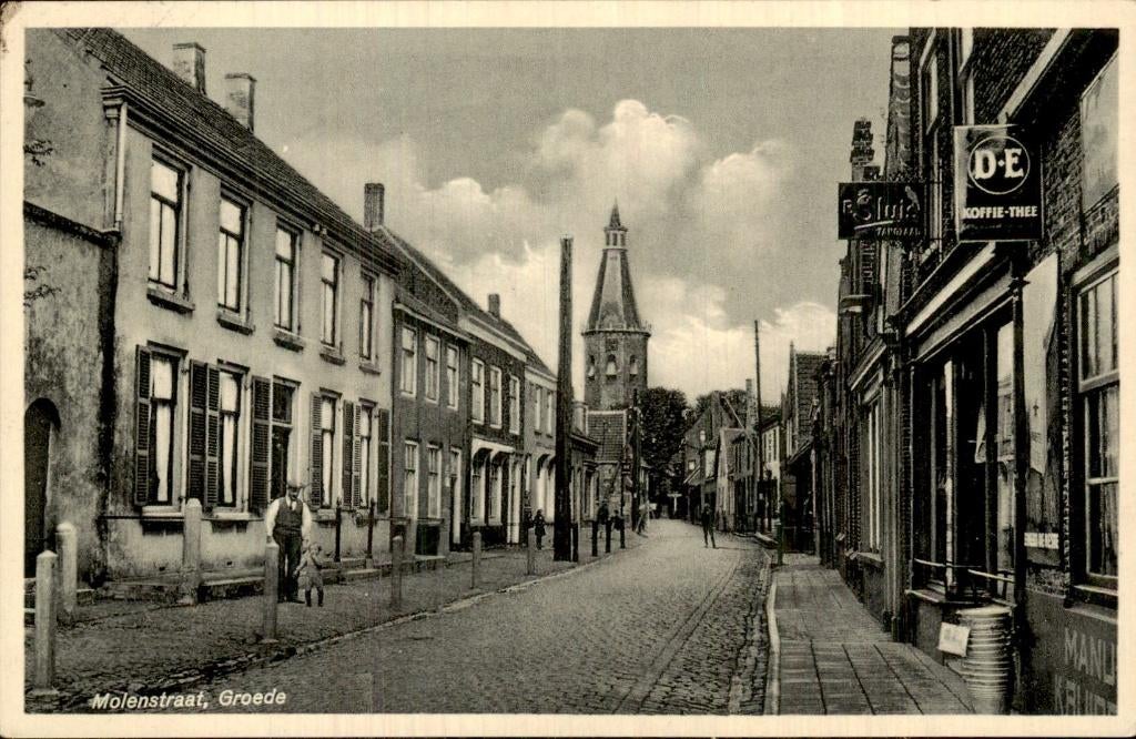 Groede - Molenstraat - Straat met toren, Verzamelen, Ansichtkaarten | Nederland, Ophalen of Verzenden, 1920 tot 1940, Gelopen