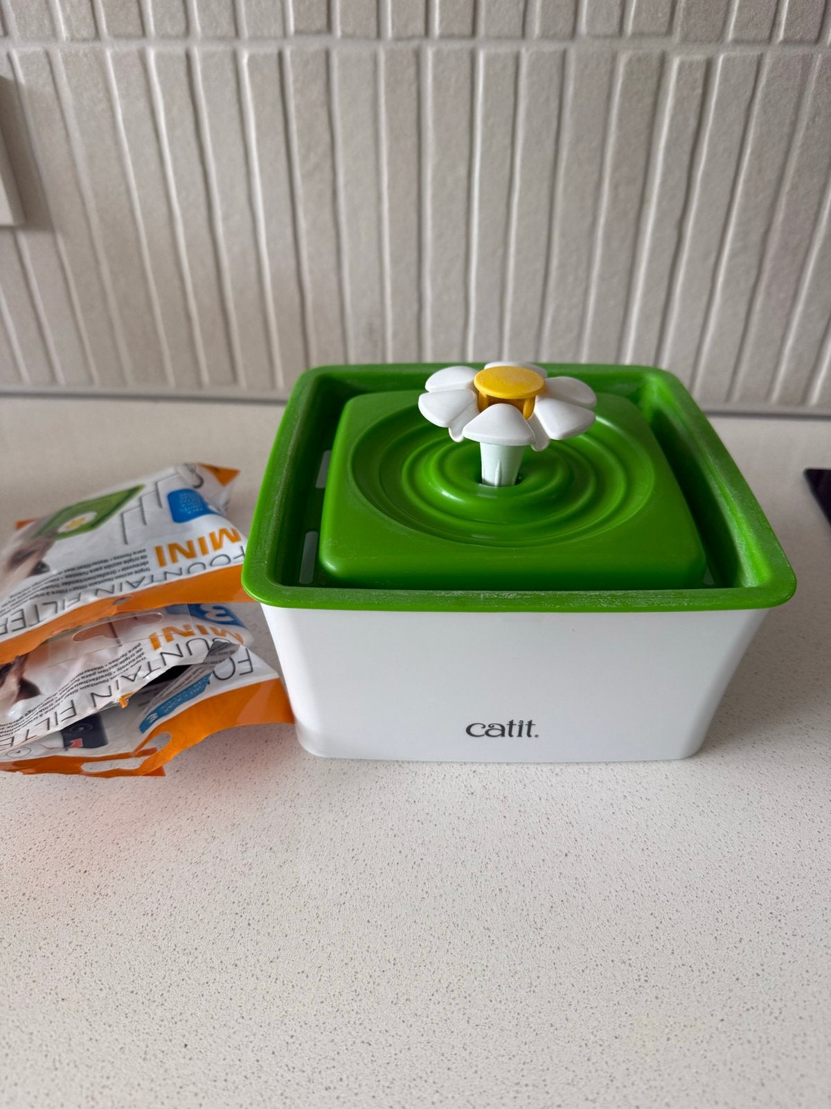 Catit waterfontein - incl 5 nieuwe filters, Ophalen of Verzenden, Gebruikt