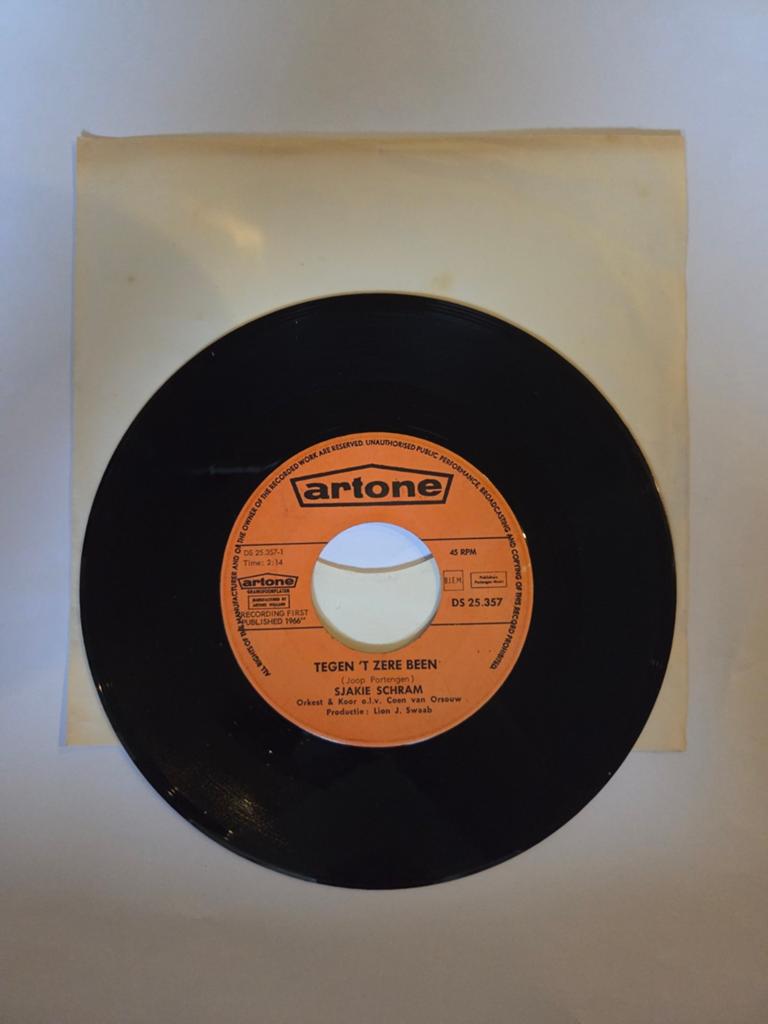 Sjakie Schram - Tegen 't zere been, Cd's en Dvd's, Vinyl Singles, Gebruikt, 7 inch, Single, Ophalen of Verzenden