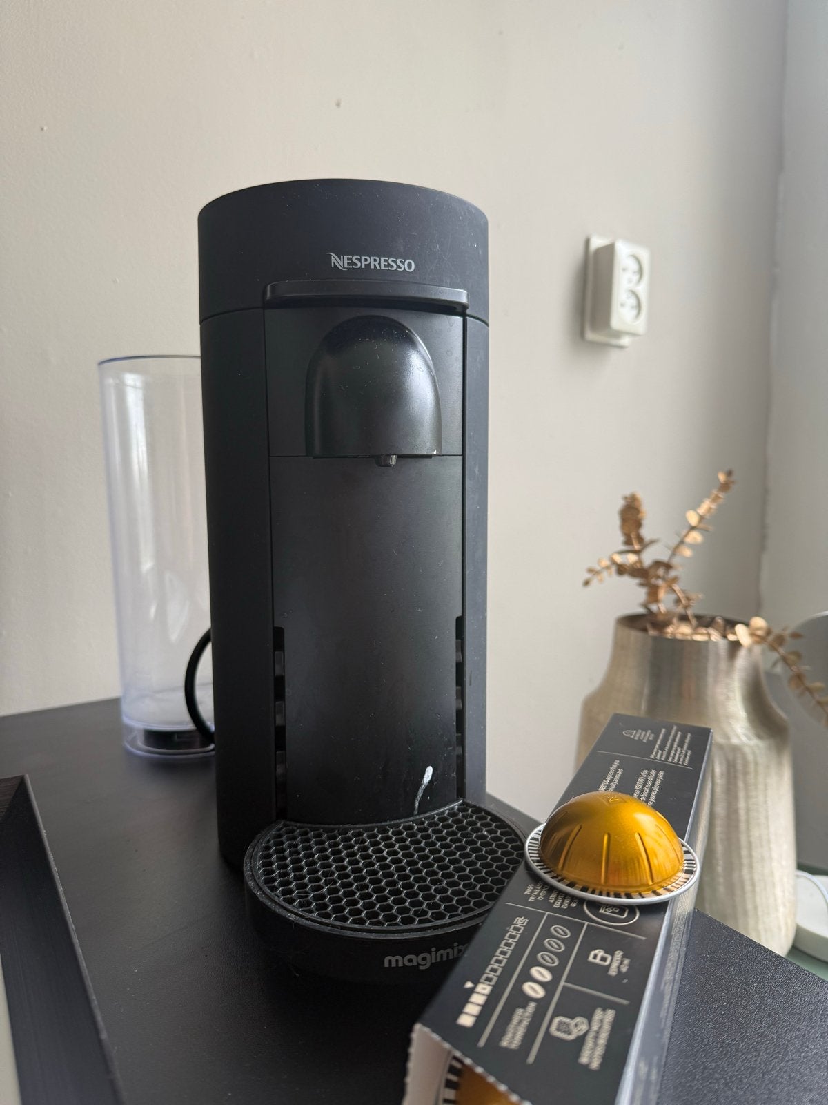 De’Longhi Nespresso Vertuo. Zo goed als nieuw!, Ophalen, Koffiemachine, Zo goed als nieuw, 1 kopje