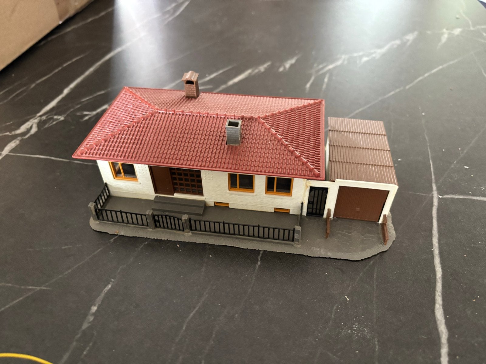 Grote collectie modelbouw huisjes en figuren, Ophalen, Gebruikt, 1:144 of kleiner