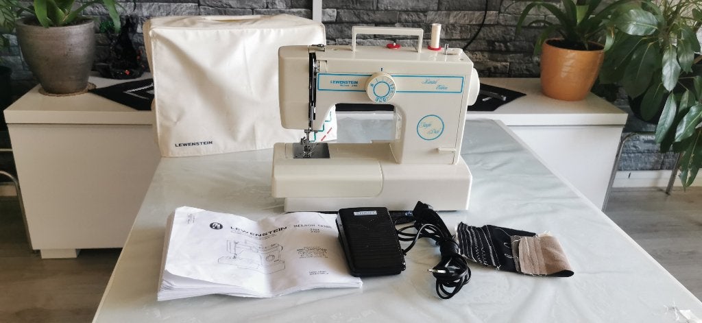 Naaimachine LEWENSTEIN 3106 werkt goed, Ophalen of Verzenden, Zo goed als nieuw, Naaimachine, Overige merken