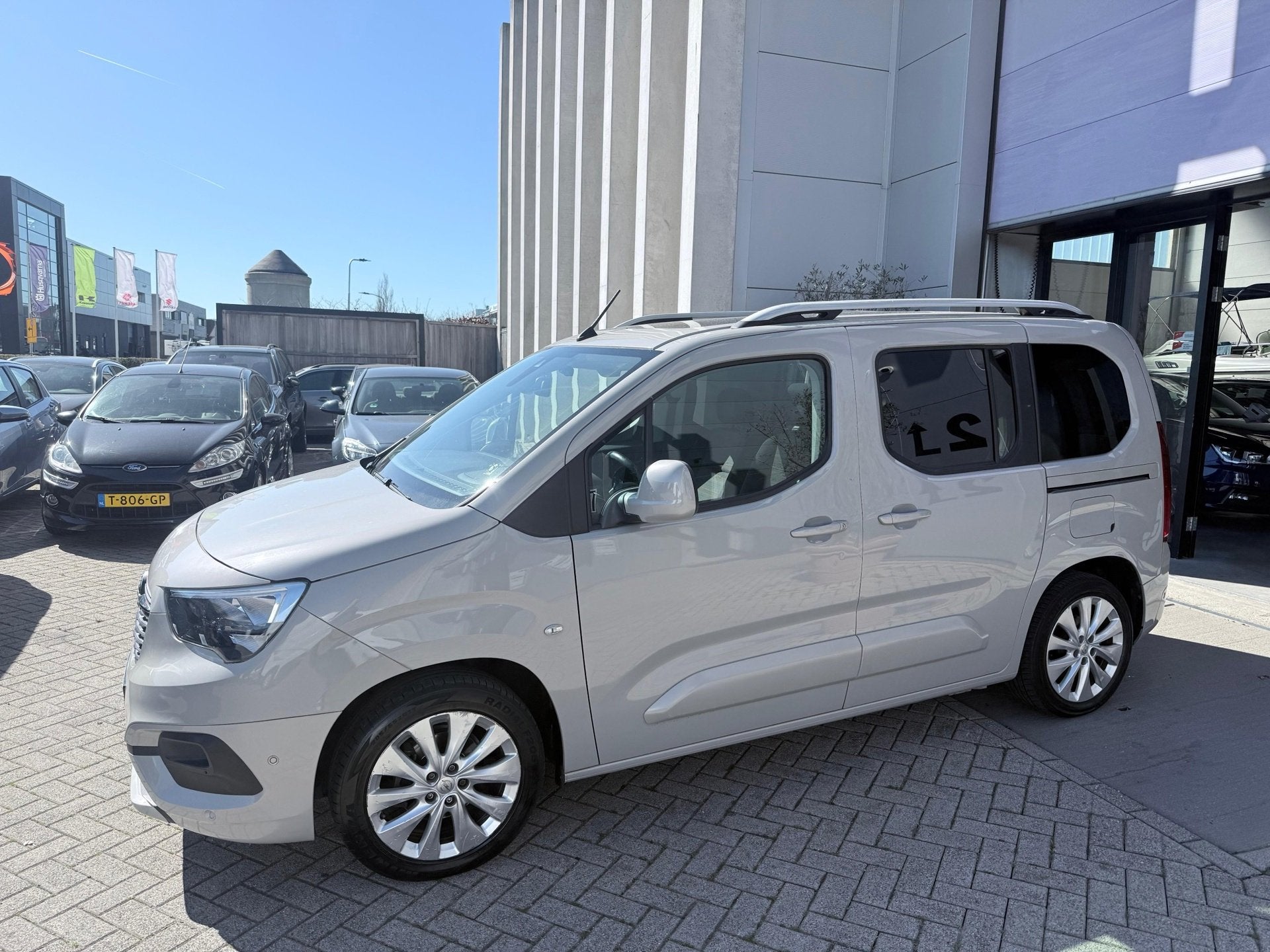 Opel Combo Tour 1.2 Turbo Edition PANO! LED! CARPLAY! CAMERA, Auto's, Opel, Voorwielaandrijving, Dealer onderhouden, Stof, Gebruikt
