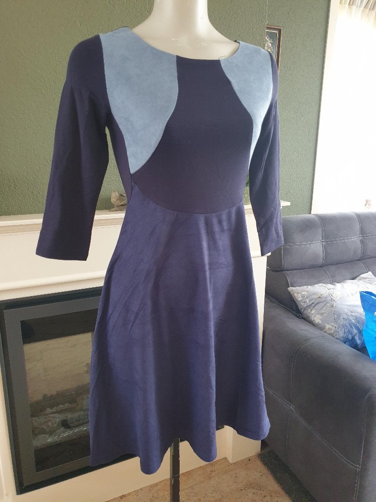 Smash! Spaatz nieuwe suedine jurk XS 34, Kleding | Dames, Jurken, Smash!, Zo goed als nieuw, Knielengte, Maat 34 (XS) of kleiner