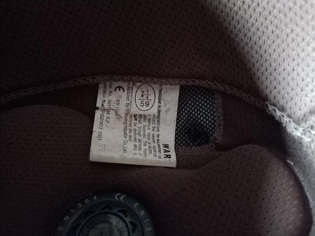 paardenhelm/cap, Dieren en Toebehoren, Paardrijkleding, Dressuur, Dames, Ophalen of Verzenden, Zo goed als nieuw