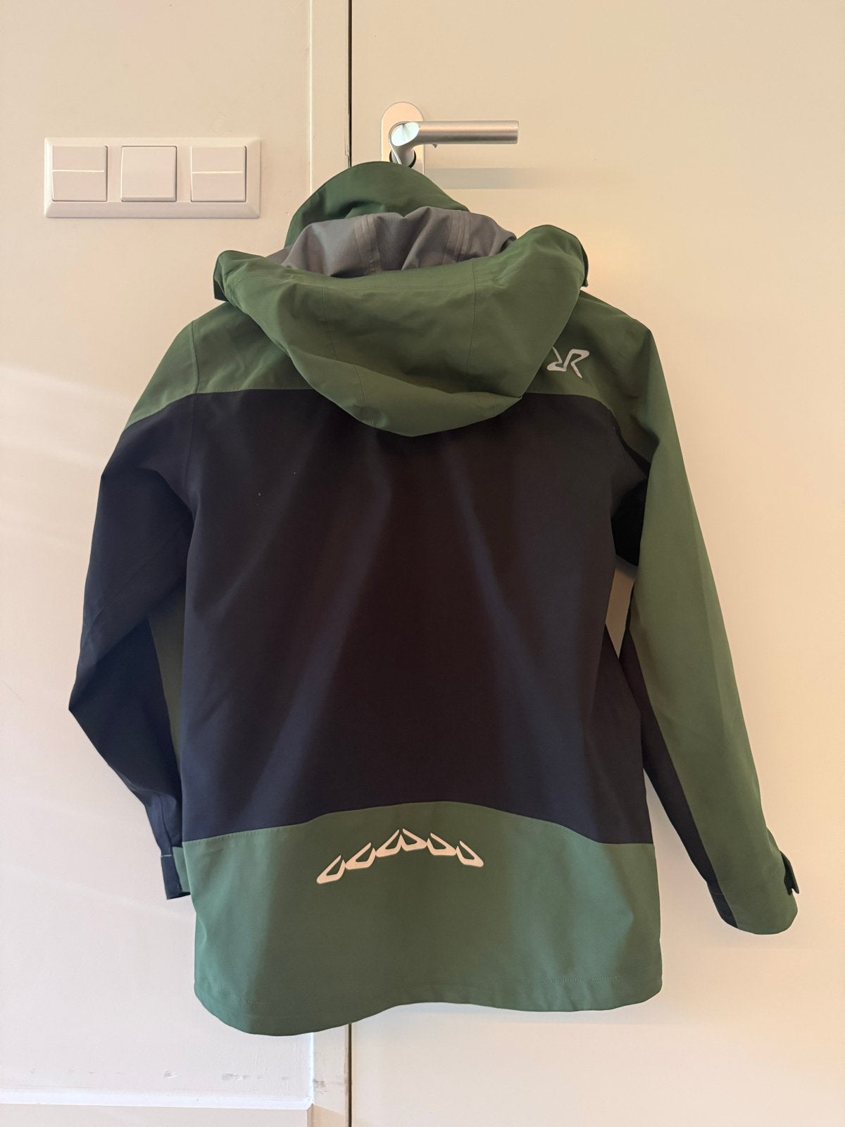 RevolutionRace Hypershell Pro Jas - Groen/Zwart maat 158, Ophalen