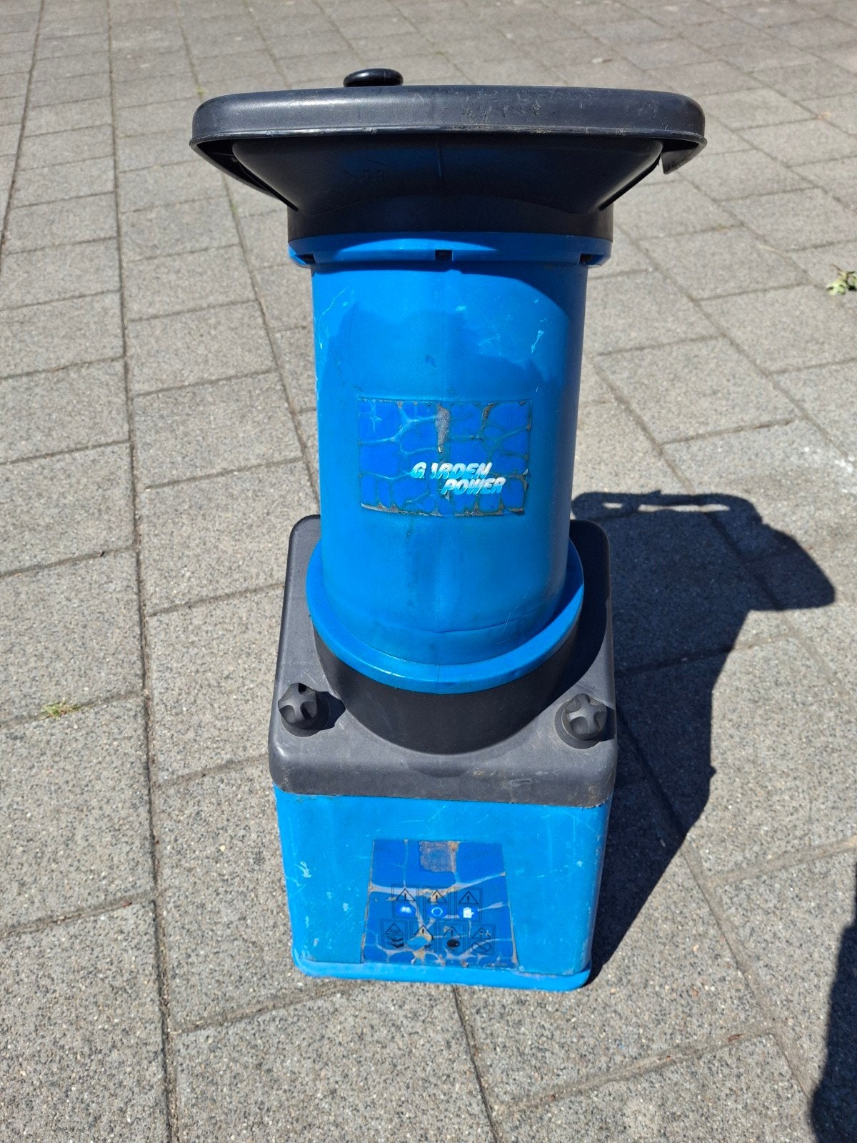 Takkenversnipperaar met doorstang - versnippert tot 4 cm, Ophalen, Gebruikt, Elektrisch