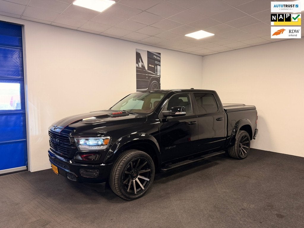 Dodge Ram 1500 5.7 V8 4x4 Crew Cab 5'7 Limited Hulk pakket, Automaat, Gebruikt, 5654 cc, Zwart