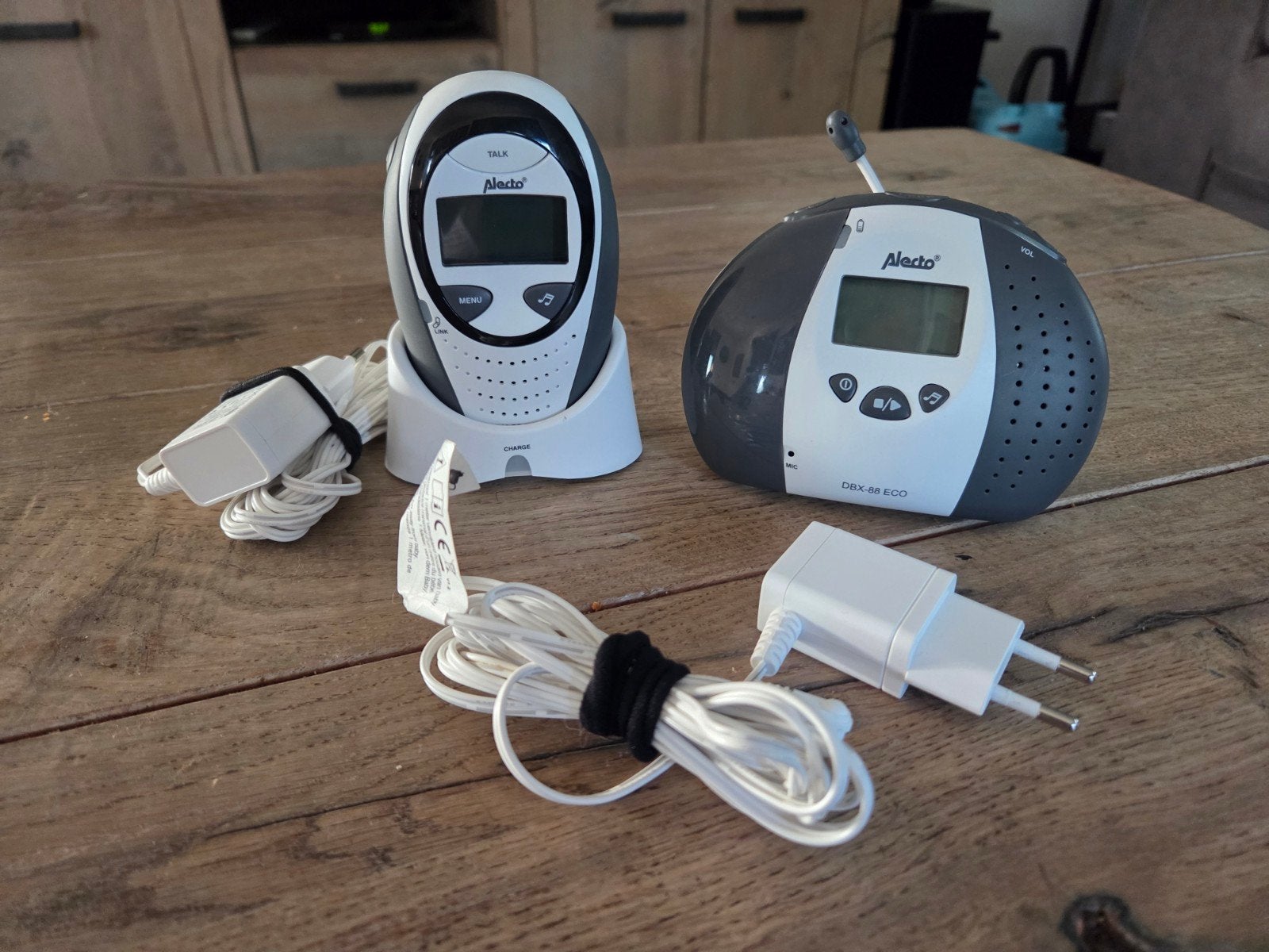 Alecto Babyfoon DVM-68 ECO met terugspreekfunctie, Ophalen, Zo goed als nieuw, 250 meter of meer, Digitaal