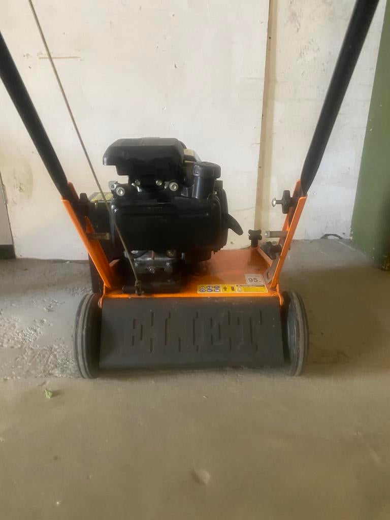 Eliet verticuteer machine, Tuin en Terras, Ophalen of Verzenden, Zo goed als nieuw, Benzine