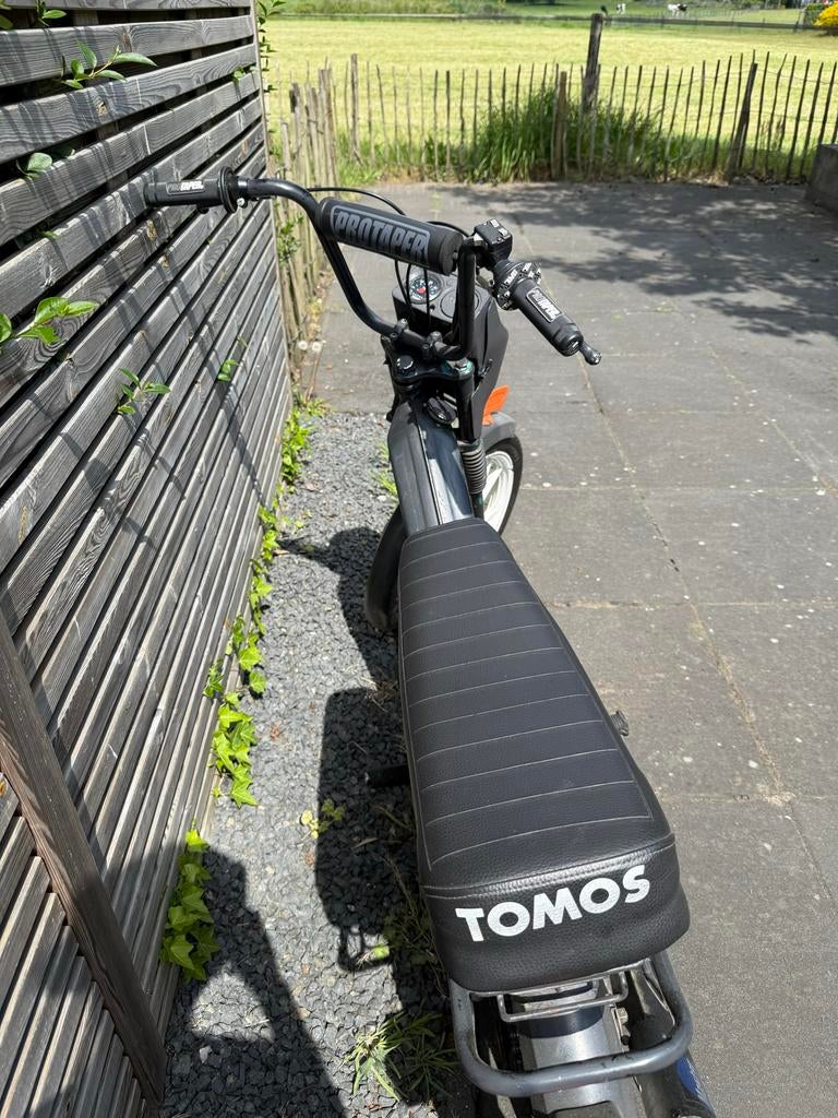 Tomos brommer - Loopt perfect, trekt goed op, Fietsen en Brommers, Ophalen of Verzenden, Zo goed als nieuw
