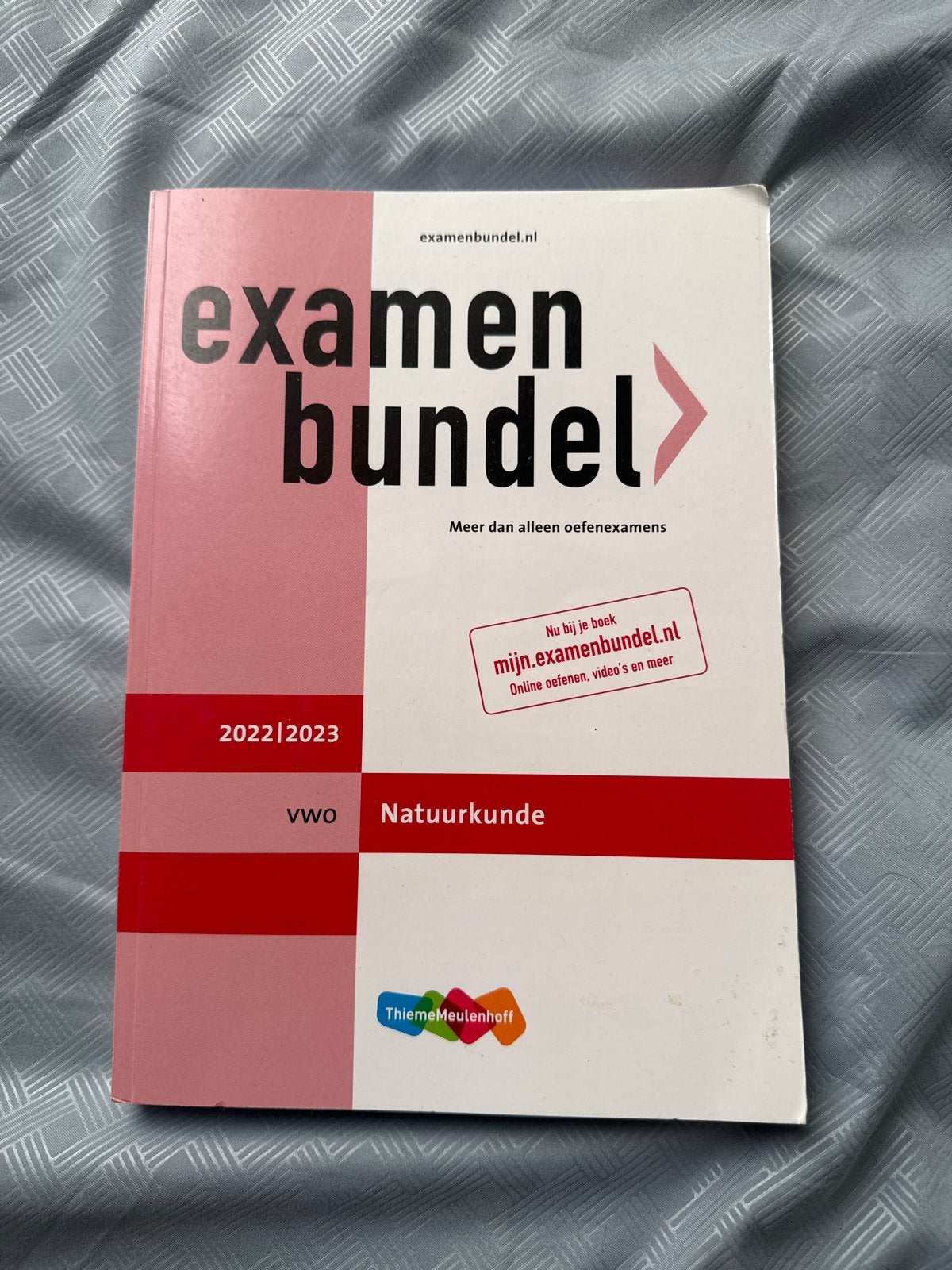 Examenbundel VWO Natuurkunde 2022/2023, Boeken, Ophalen of Verzenden, Beta, Zo goed als nieuw, WO