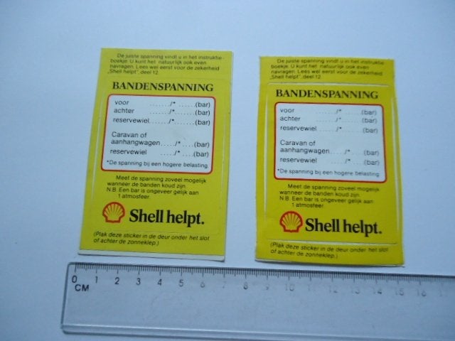 sticker oud SHELL HELPT jaren 70 bandenspanning auto motor, Verzenden, Zo goed als nieuw, Bedrijf of Vereniging