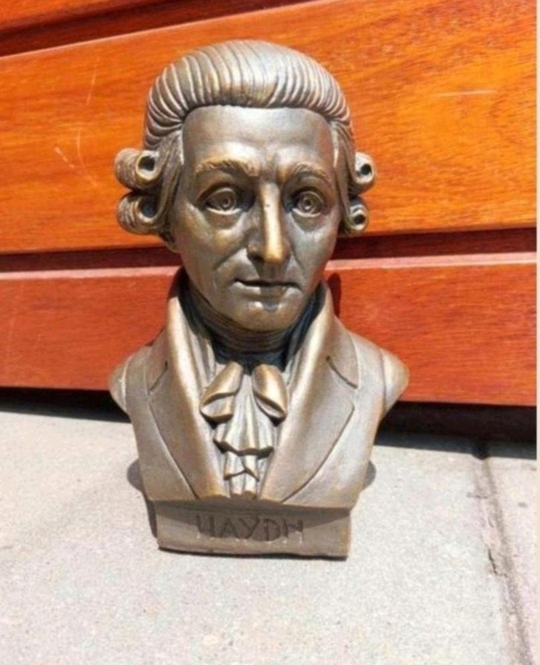 Buste van componist haydn
Zware vermoedelijk paridur Gemerkt, Antiek en Kunst, Ophalen of Verzenden